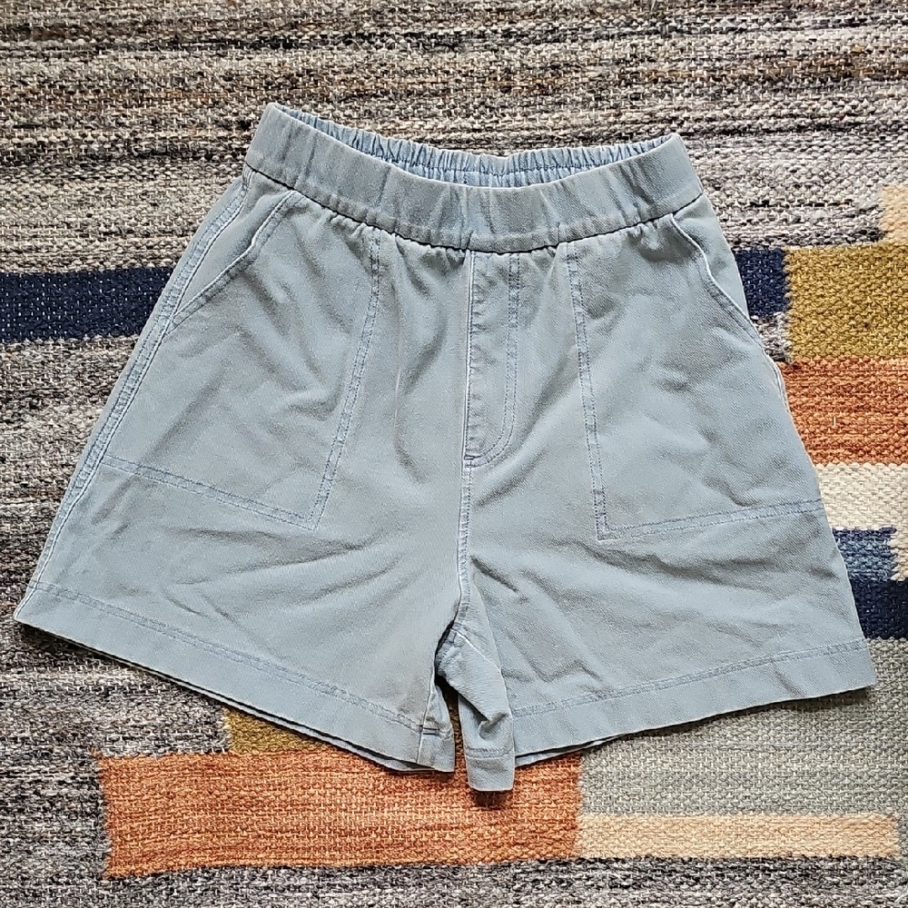 Uniqlo Women's Blue-Gray Casual Shorts